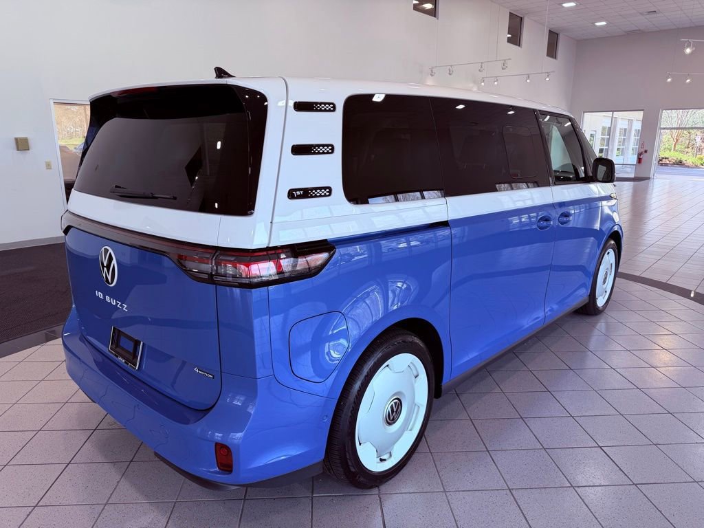 Used 2025 Volkswagen ID. Buzz 1st Edition image 15