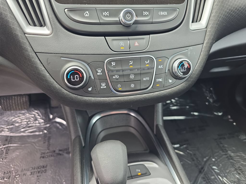 Certified 2025 Chevrolet Malibu LT FWD image 18