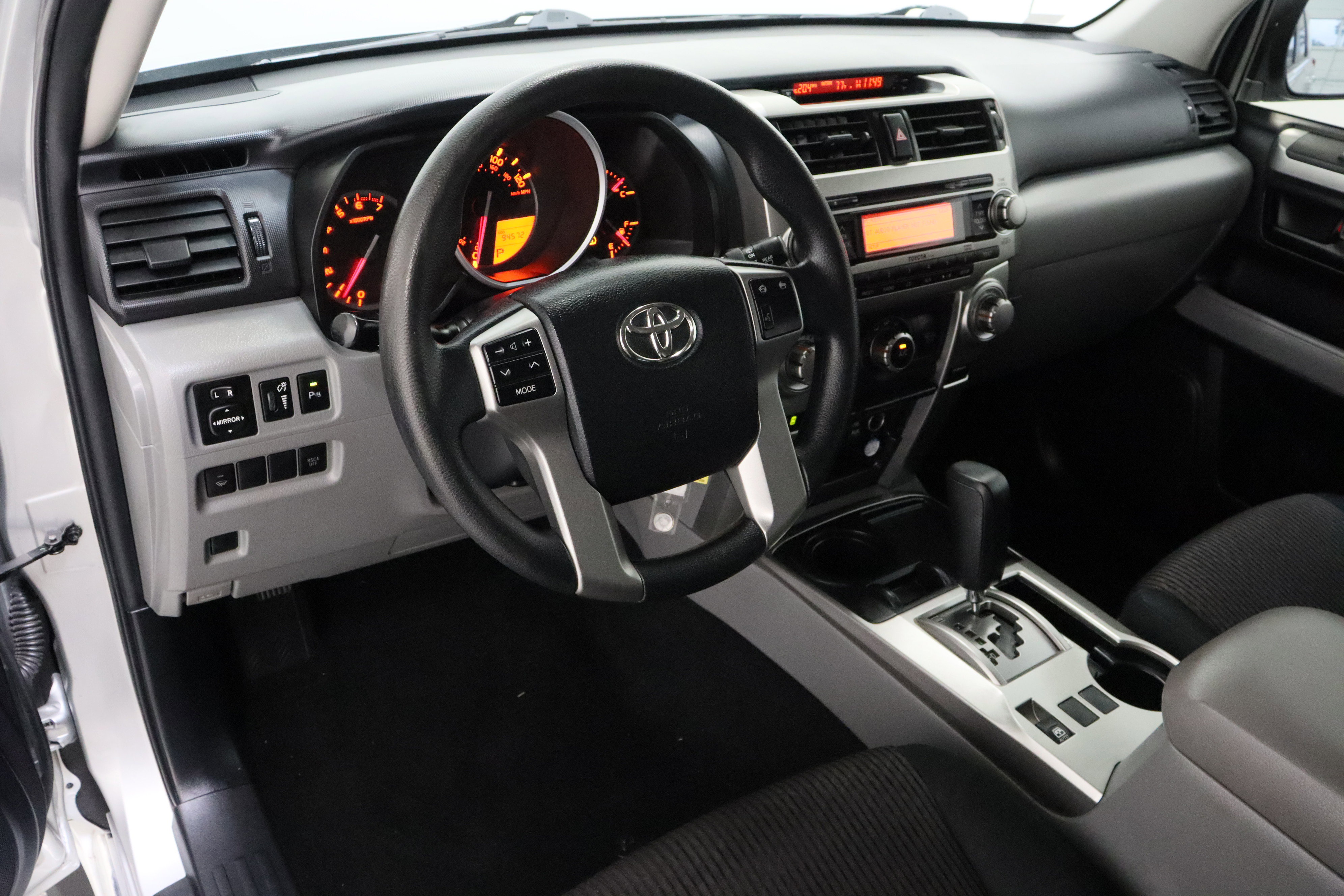 Used 2013 Toyota 4Runner SR5 image 13