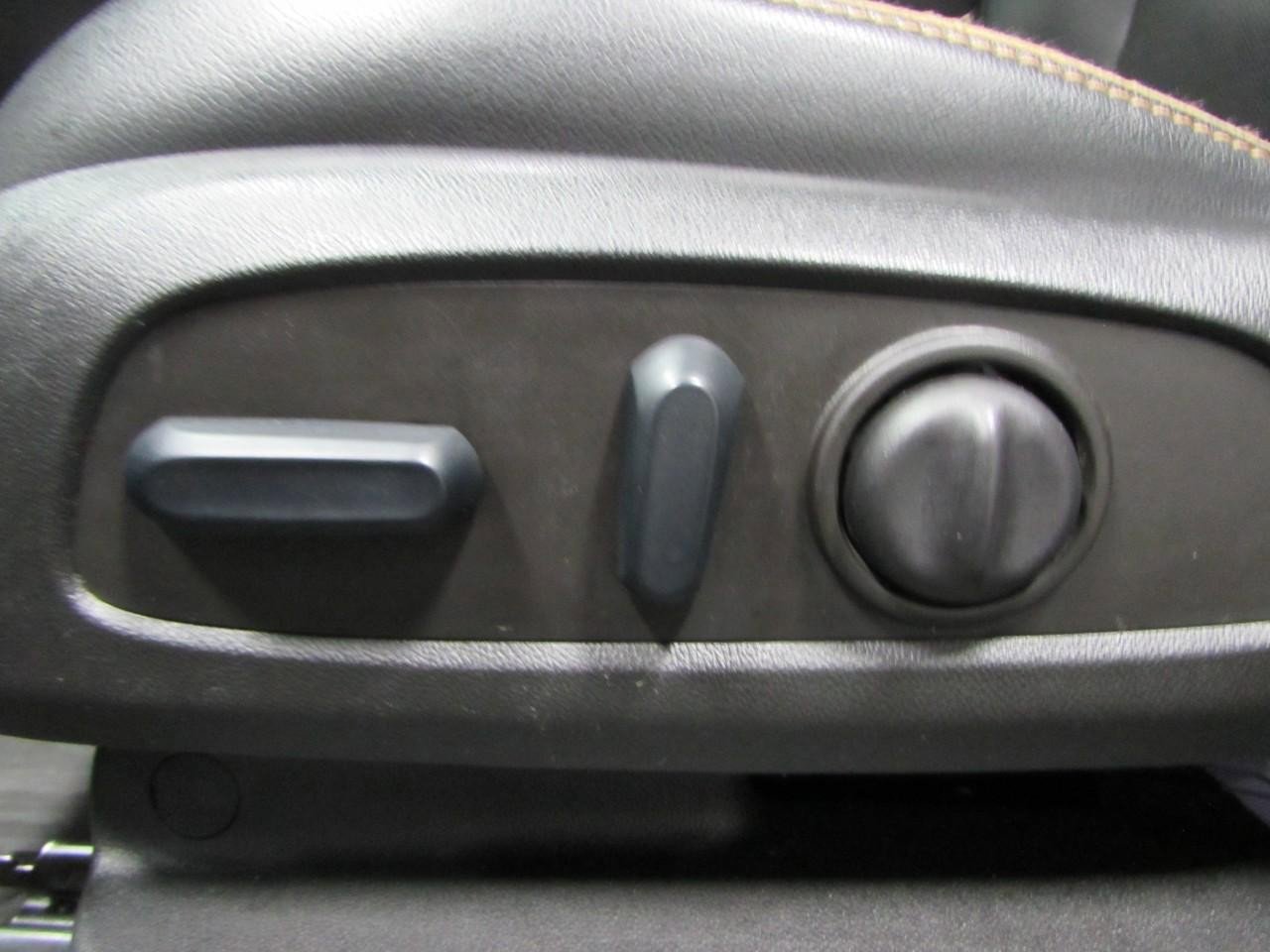 Used 2022 GMC Terrain AT4 image 23