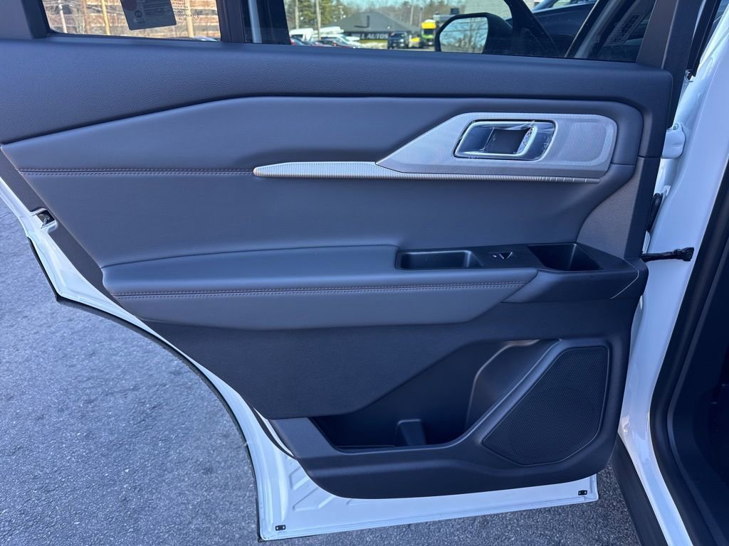 New 2026 Ford Explorer Active w/ Active Comfort Package image 19