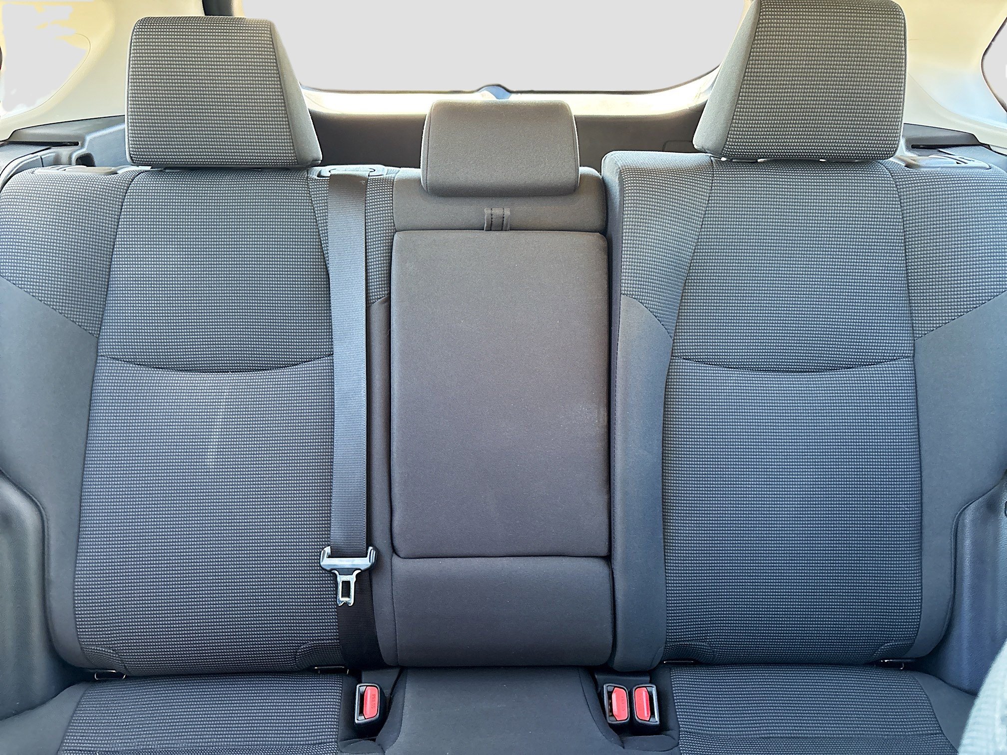 Used 2022 Toyota RAV4 LE image 15