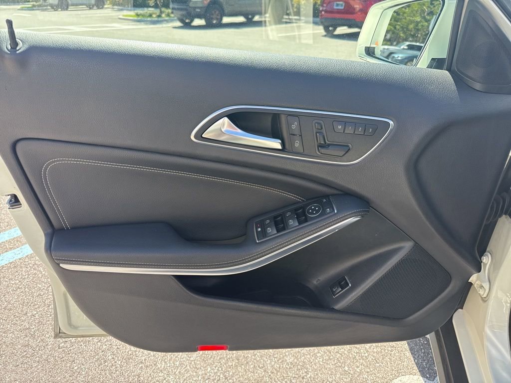 Used 2016 Mercedes-Benz GLA 250 image 9