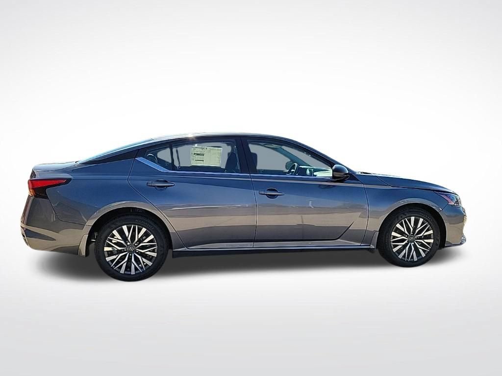 New 2026 Nissan Altima 2.5 SV FWD image 5