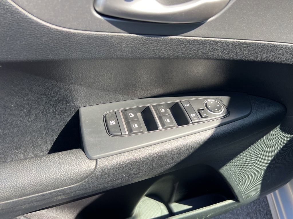 Used 2019 Kia Forte LXS FWD image 19