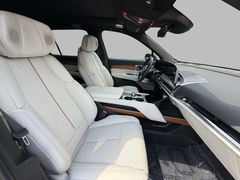 Used 2026 Cadillac Vistiq Luxury AWD/4WD image 14