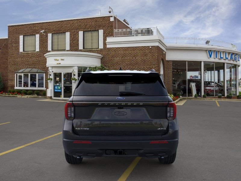 New 2026 Ford Explorer Active AWD/4WD image 5