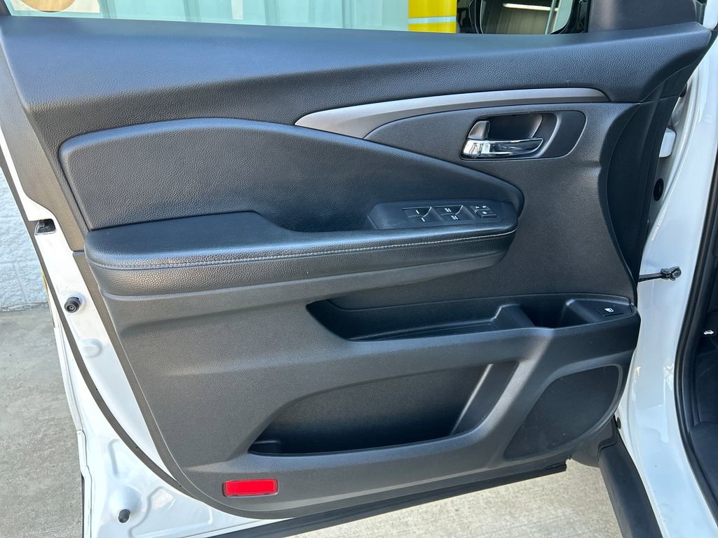 Used 2019 Honda Ridgeline Sport image 12