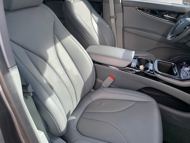 Certified 2023 Lincoln Nautilus Reserve w/ Monochromatic Package AWD/4WD image 11