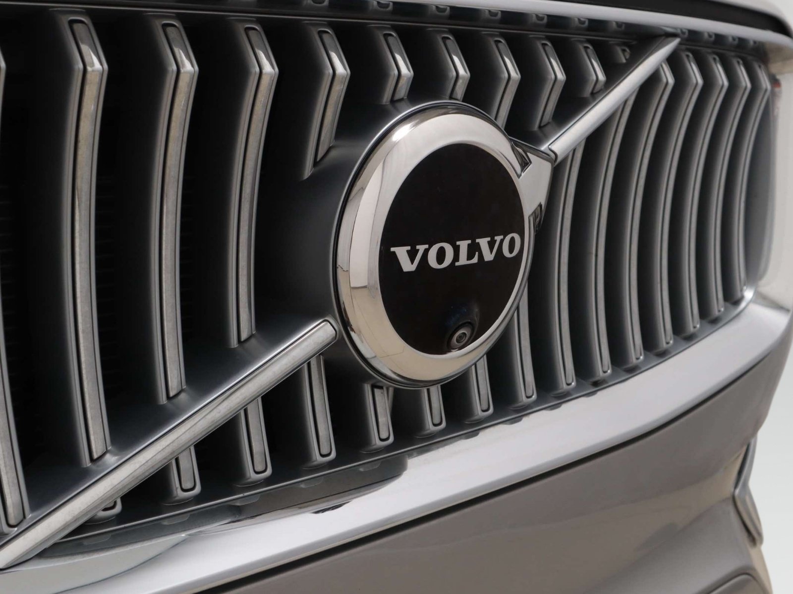Used 2024 Volvo XC90 B6 Ultimate w/ Protection Package Premier AWD/4WD image 9