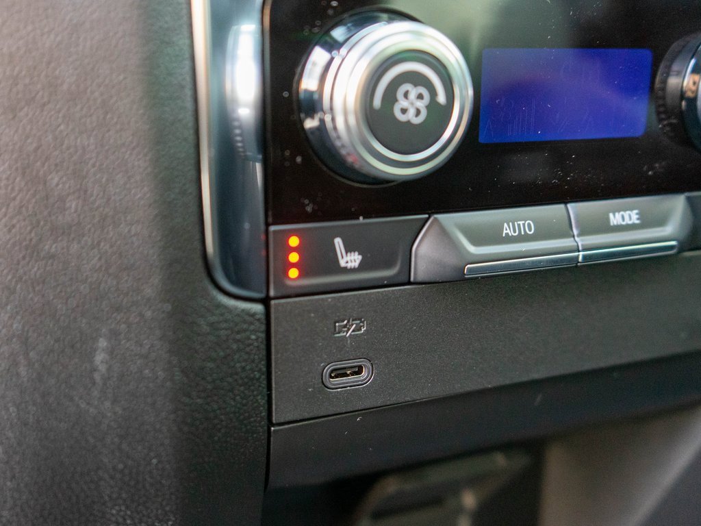 New 2026 GMC Yukon XL AT4 w/ AT4 Premium Package image 16