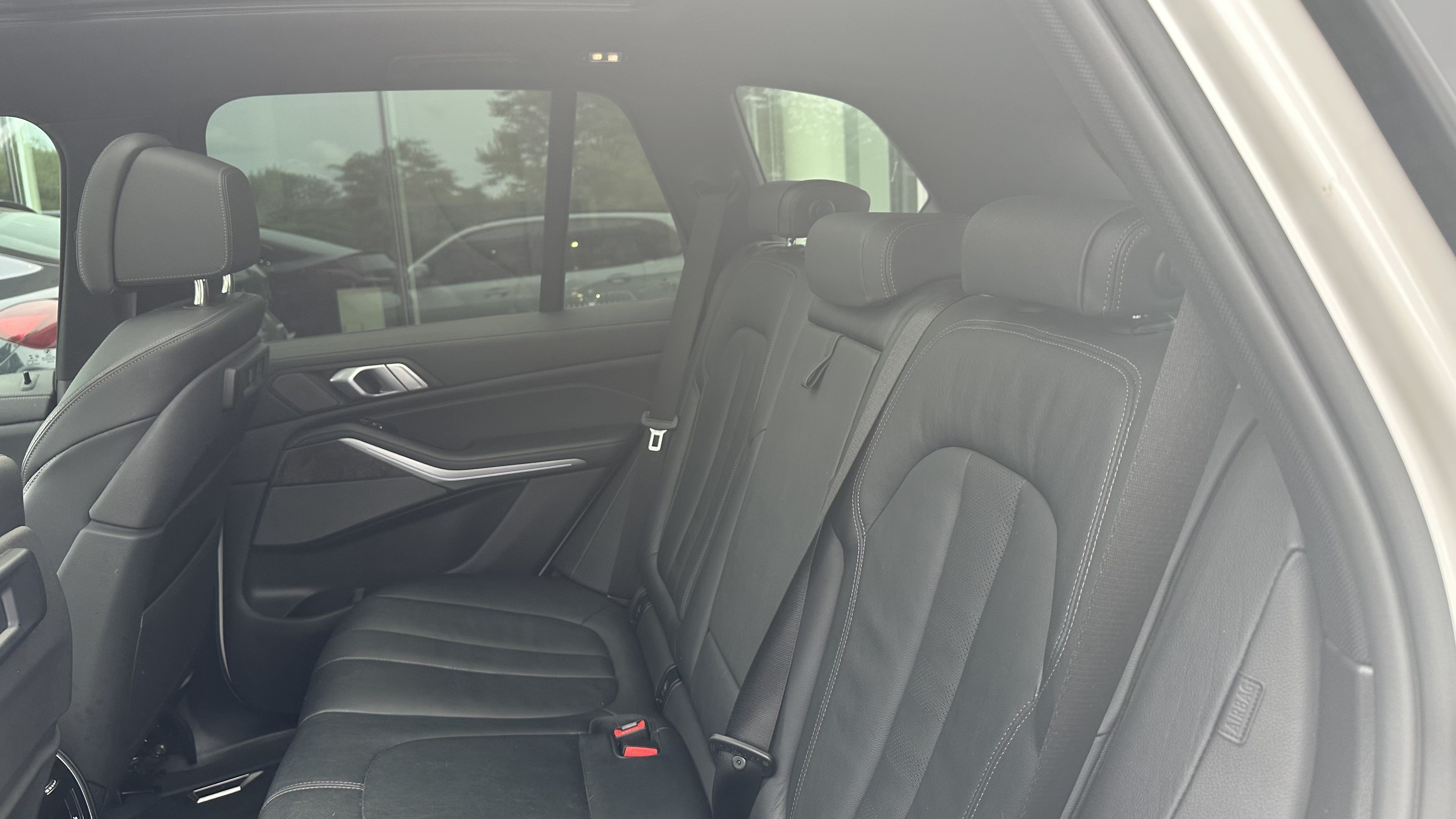 Used 2021 BMW X5 M50i w/ Premium Package AWD/4WD image 34