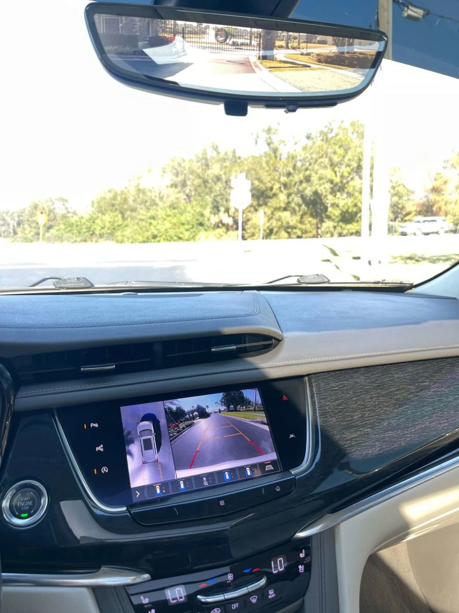 Used 2020 Cadillac XT6 Premium Luxury image 11