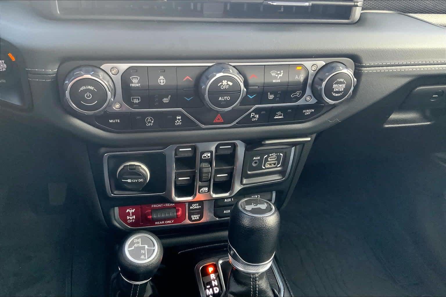 Used 2024 Jeep Wrangler Unlimited Rubicon w/ Safety Group AWD/4WD image 34