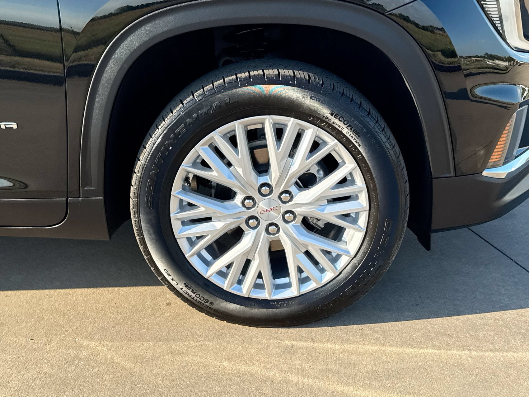 Used 2026 GMC Acadia Elevation w/ Elevation Premium Package FWD image 10