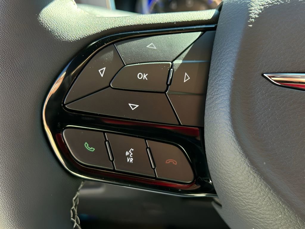 New 2026 Chrysler Pacifica Limited w/ Uconnect Theater Family Group image 21