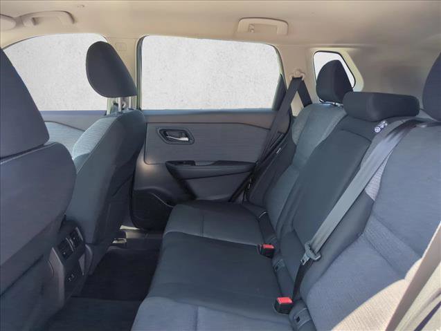 Used 2022 Nissan Rogue SV FWD image 17