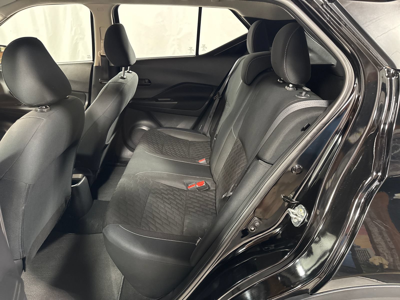 Used 2021 Nissan Kicks S FWD image 5