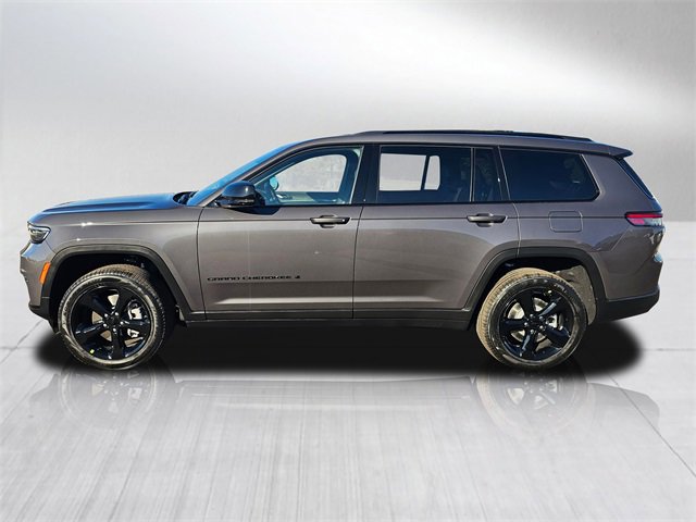 New 2025 Jeep Grand Cherokee L Limited w/ Black Appearance Package image 32