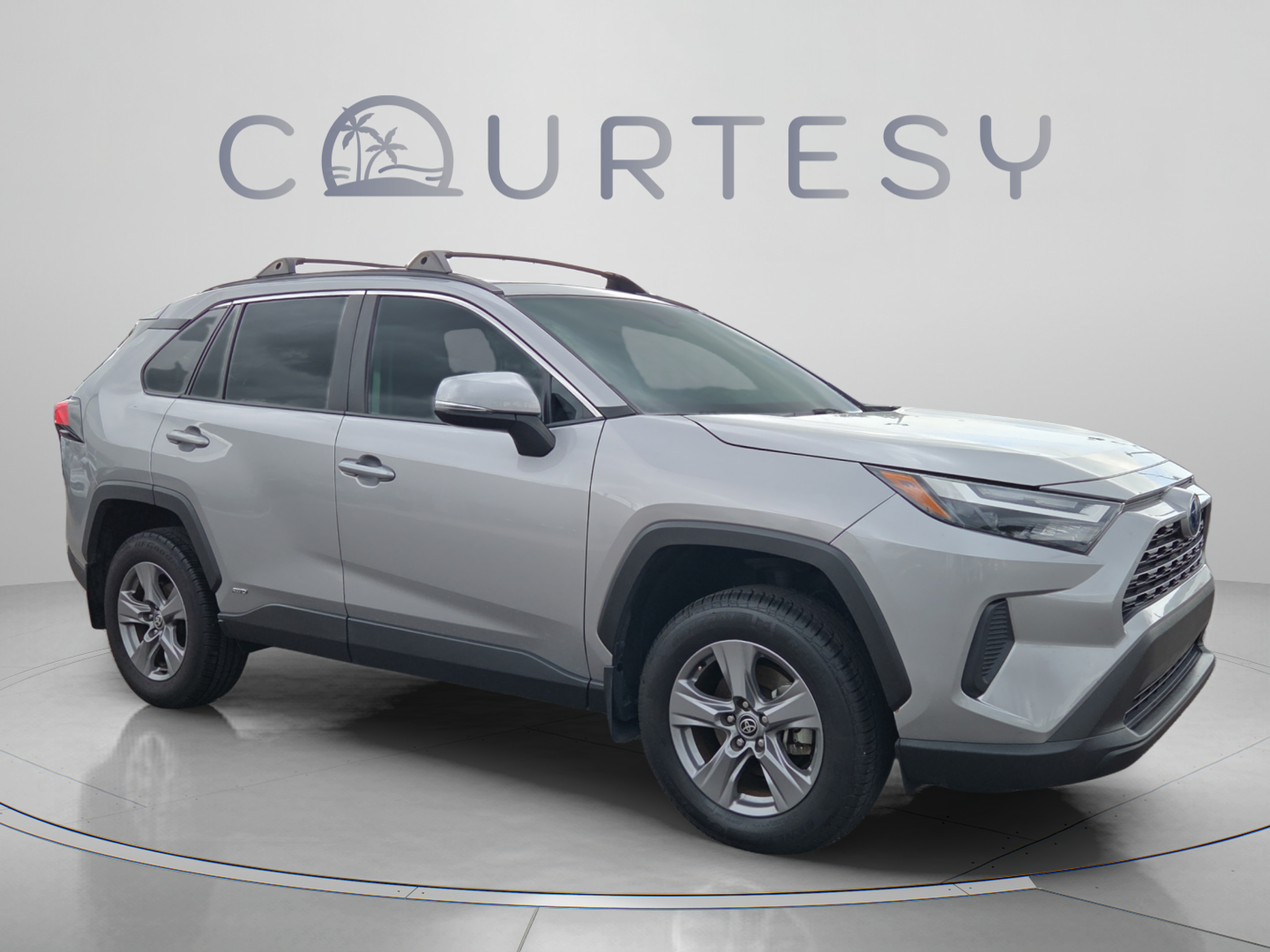 Used 2022 Toyota RAV4 XLE w/ Convenience Package AWD/4WD image 7