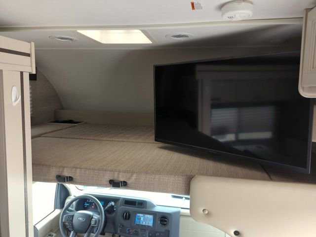 Used 2023 Ford E-450 and Econoline 450 Super Duty w/ Motorhome Prep Package image 33