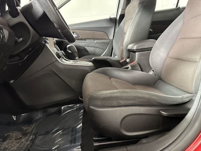 Used 2015 Chevrolet Cruze LT image 19