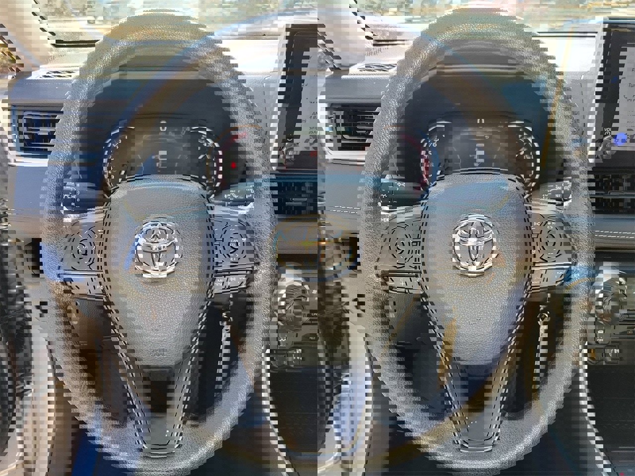 Used 2025 Toyota RAV4 LE image 18