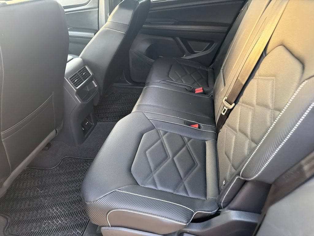 Used 2026 Volkswagen Atlas Cross Sport SE AWD/4WD image 8