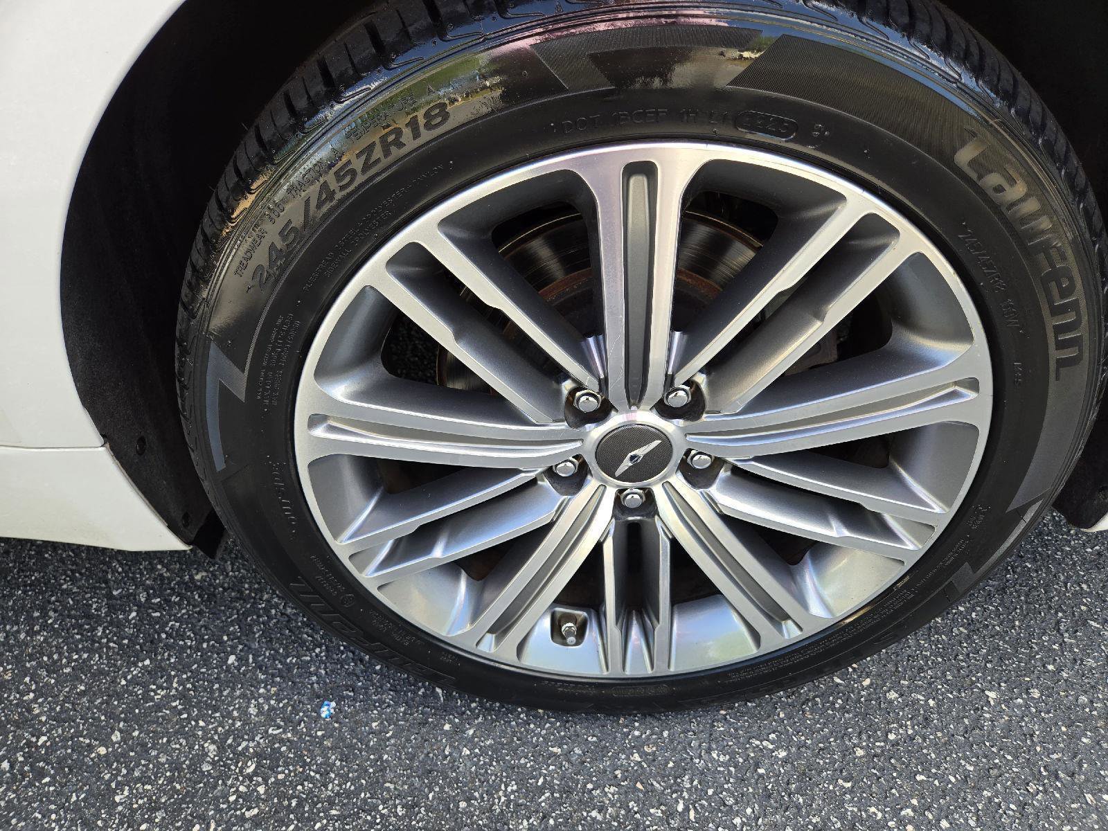 Used 2018 Genesis G80 3.8 w/ Option Group 03 RWD image 10