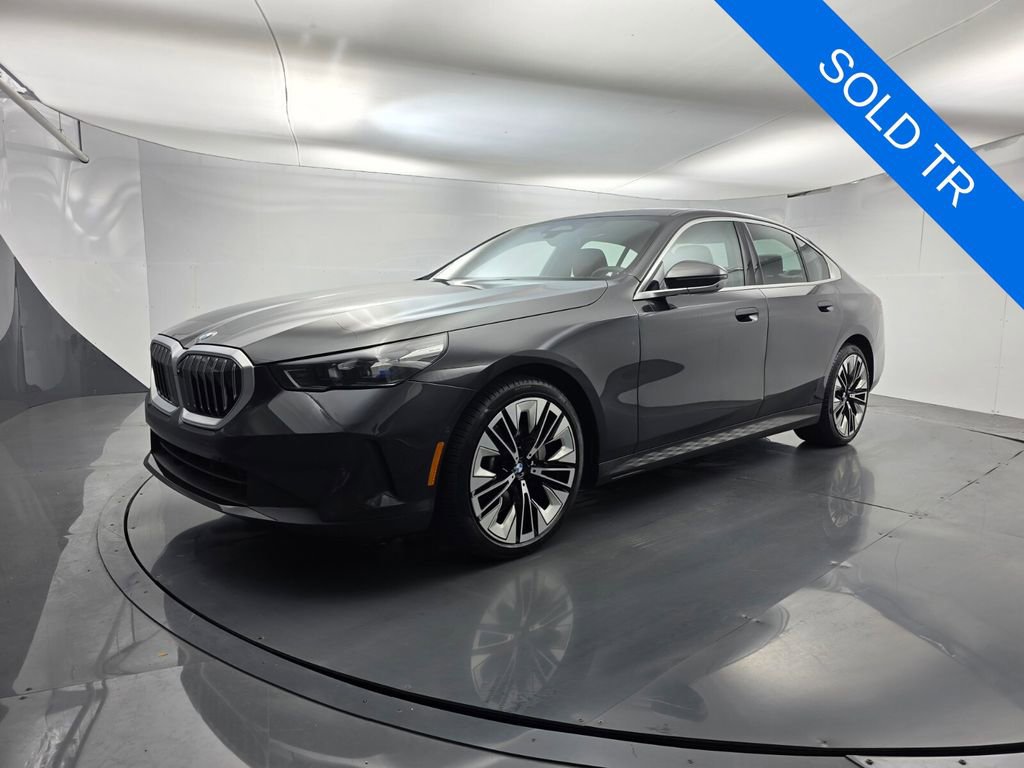 Certified 2026 BMW 530i w/ Premium Package image 8