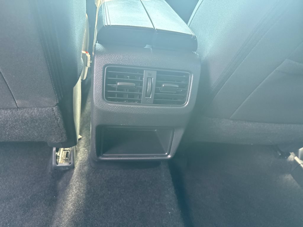 Used 2025 Nissan Rogue S AWD/4WD image 36