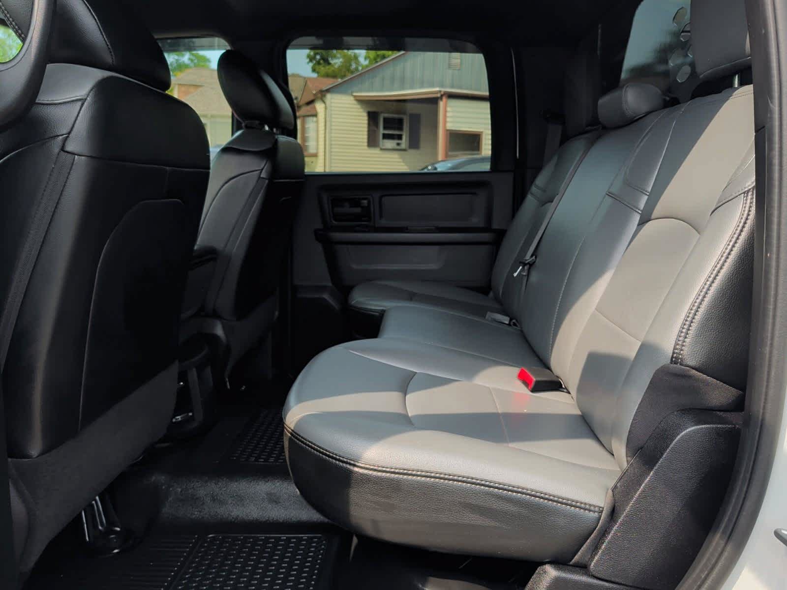 Used 2022 RAM 3500 Tradesman w/ Chrome Appearance Group AWD/4WD image 28