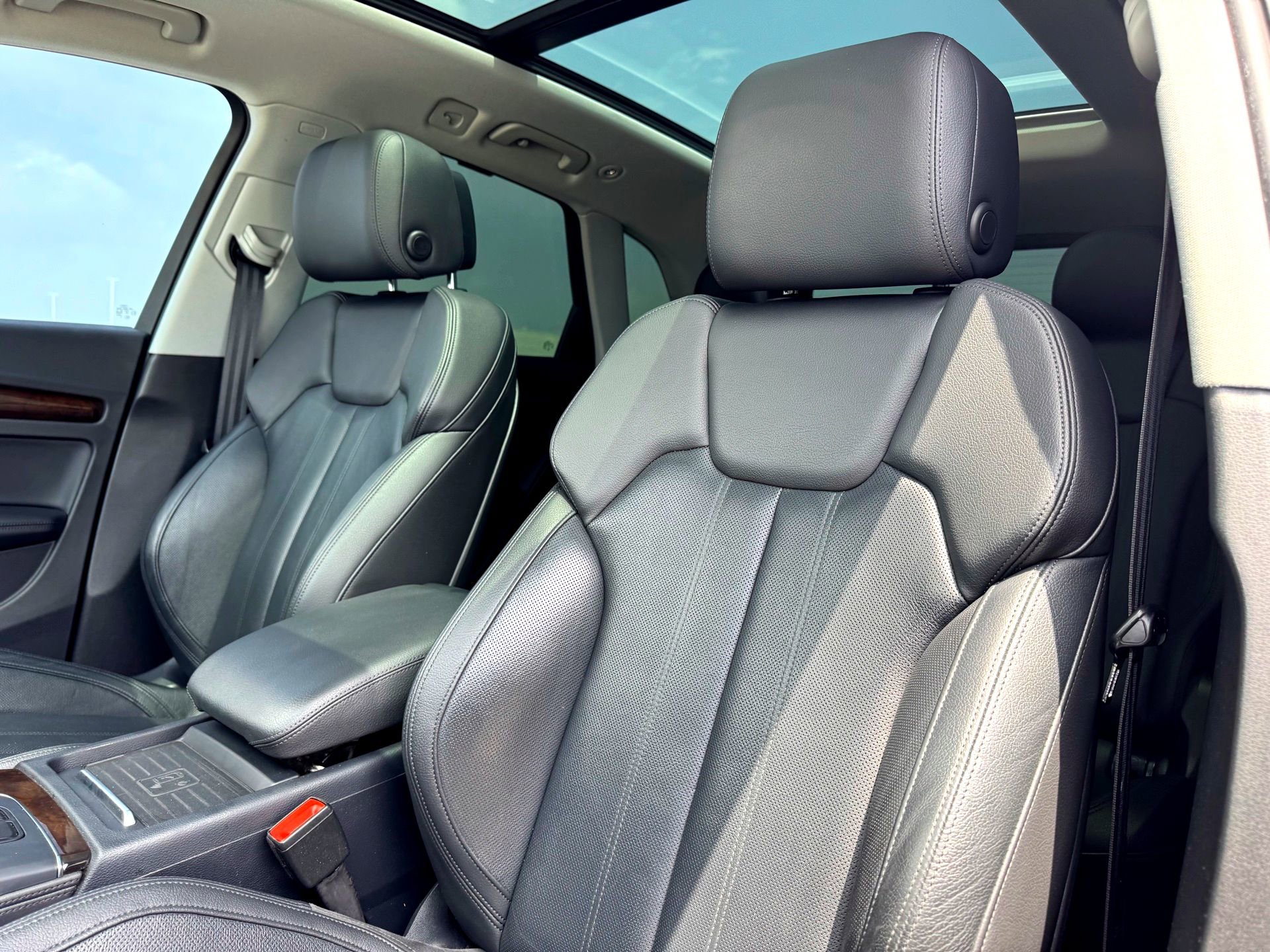 Used 2019 Audi Q5 2.0T Premium Plus w/ Premium Plus Package AWD/4WD image 14