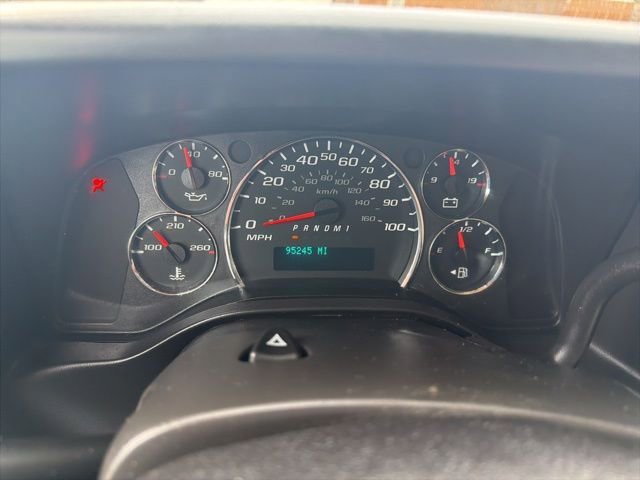 Used 2015 Chevrolet Express 2500 image 16