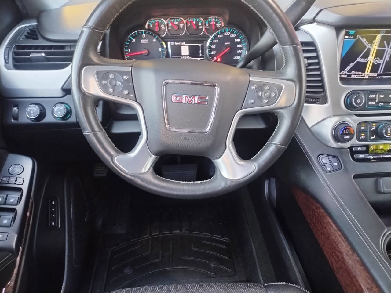 Used 2018 GMC Yukon XL SLT image 7