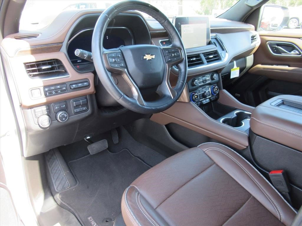 Certified 2024 Chevrolet Tahoe High Country w/ Advanced Technology Package AWD/4WD image 19