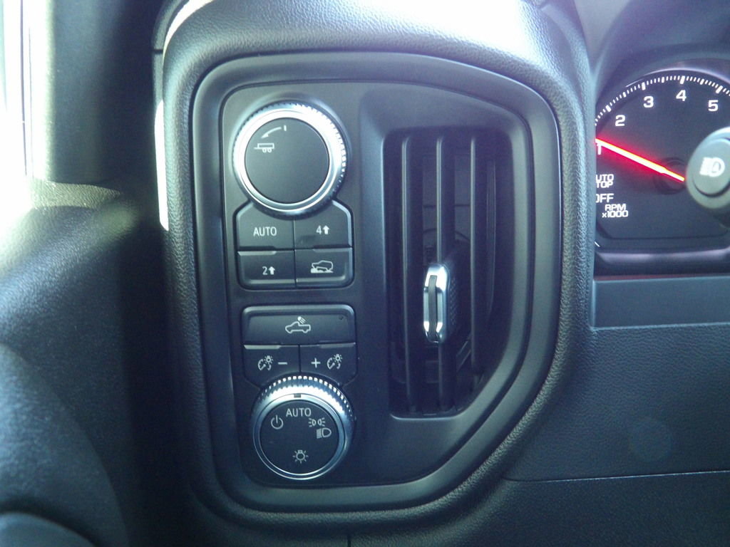Used 2025 GMC Sierra 1500 Pro w/ Graphite Edition AWD/4WD image 19