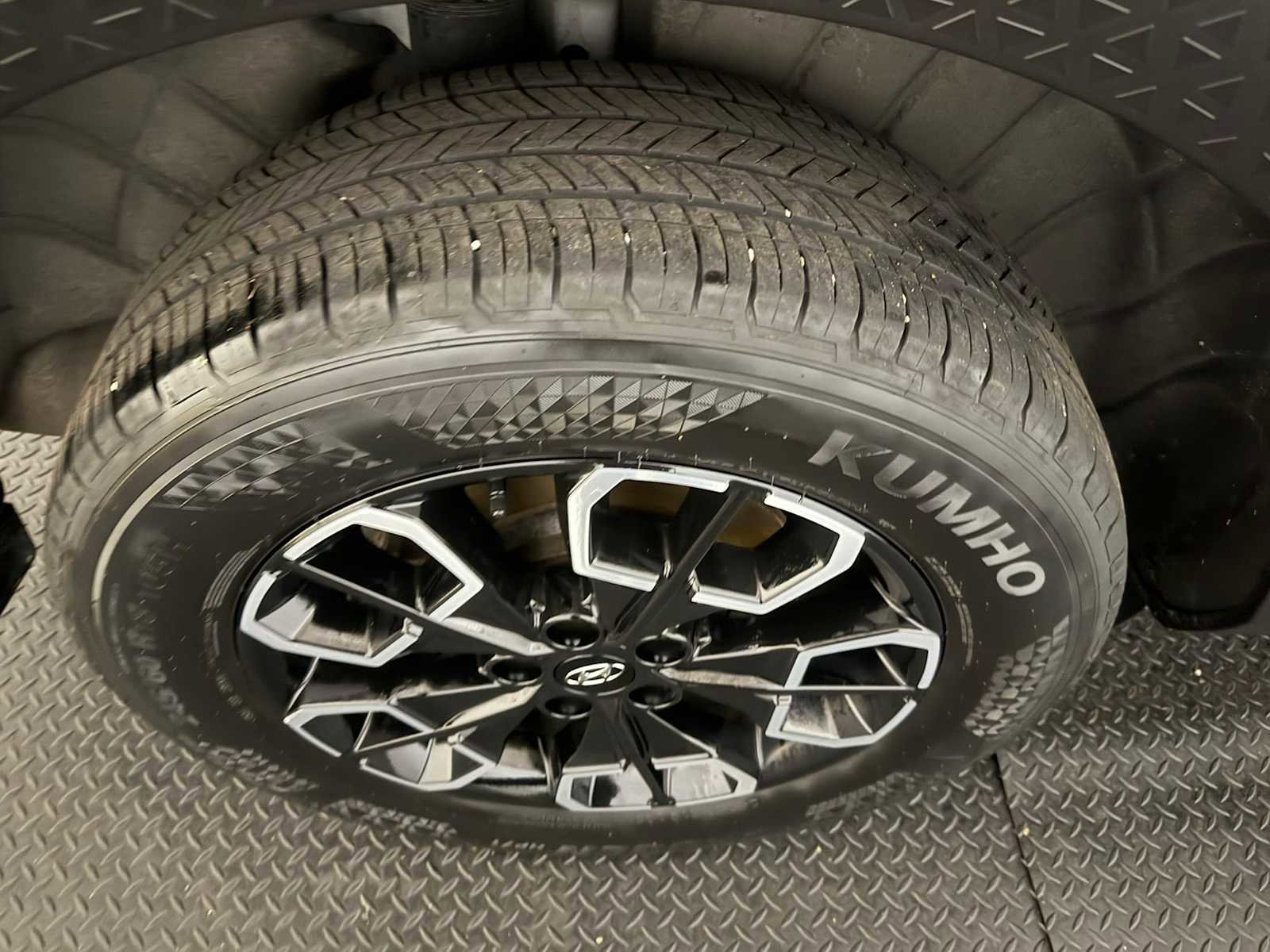 Used 2023 Hyundai Santa Cruz SE image 13