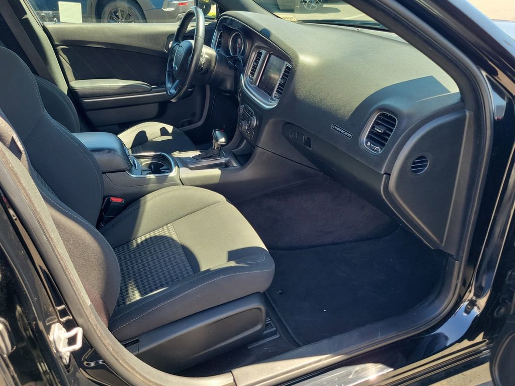 Used 2019 Dodge Charger R/T RWD image 14