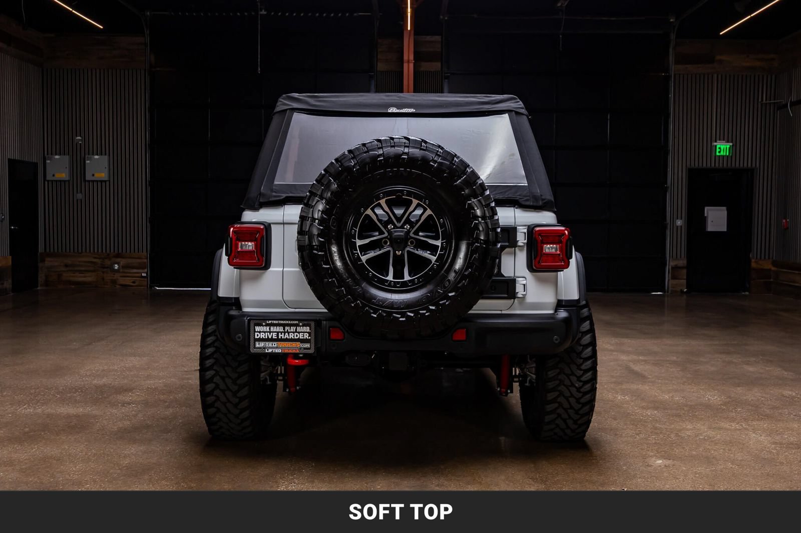 Used 2025 Jeep Wrangler Unlimited Rubicon AWD/4WD image 7