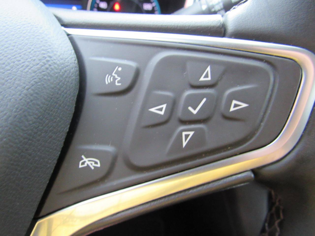 Used 2023 Chevrolet Equinox LT AWD/4WD image 23