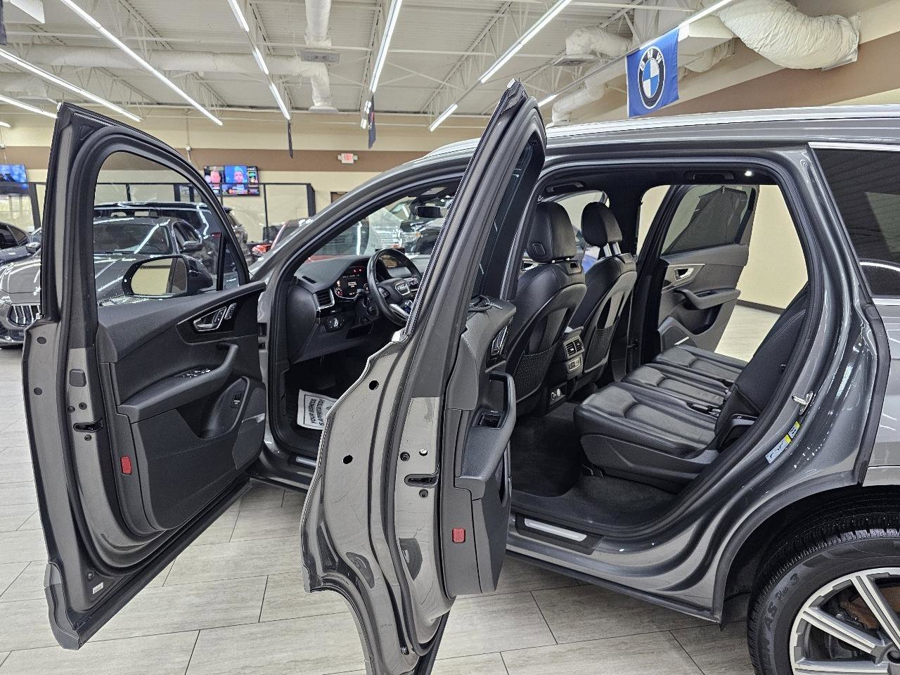 Used 2018 Audi Q7 3.0T Premium Plus w/ Premium Plus Package AWD/4WD image 17