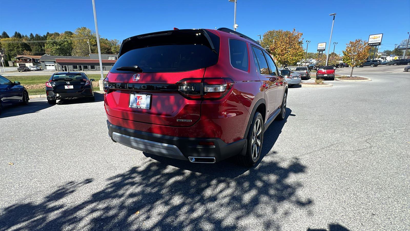 New 2025 Honda Pilot Touring image 4