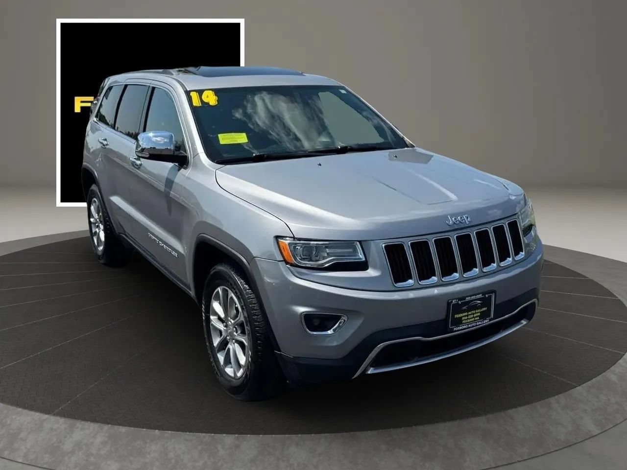 Used 2014 Jeep Grand Cherokee Limited w/ Luxury Group II AWD/4WD image 3