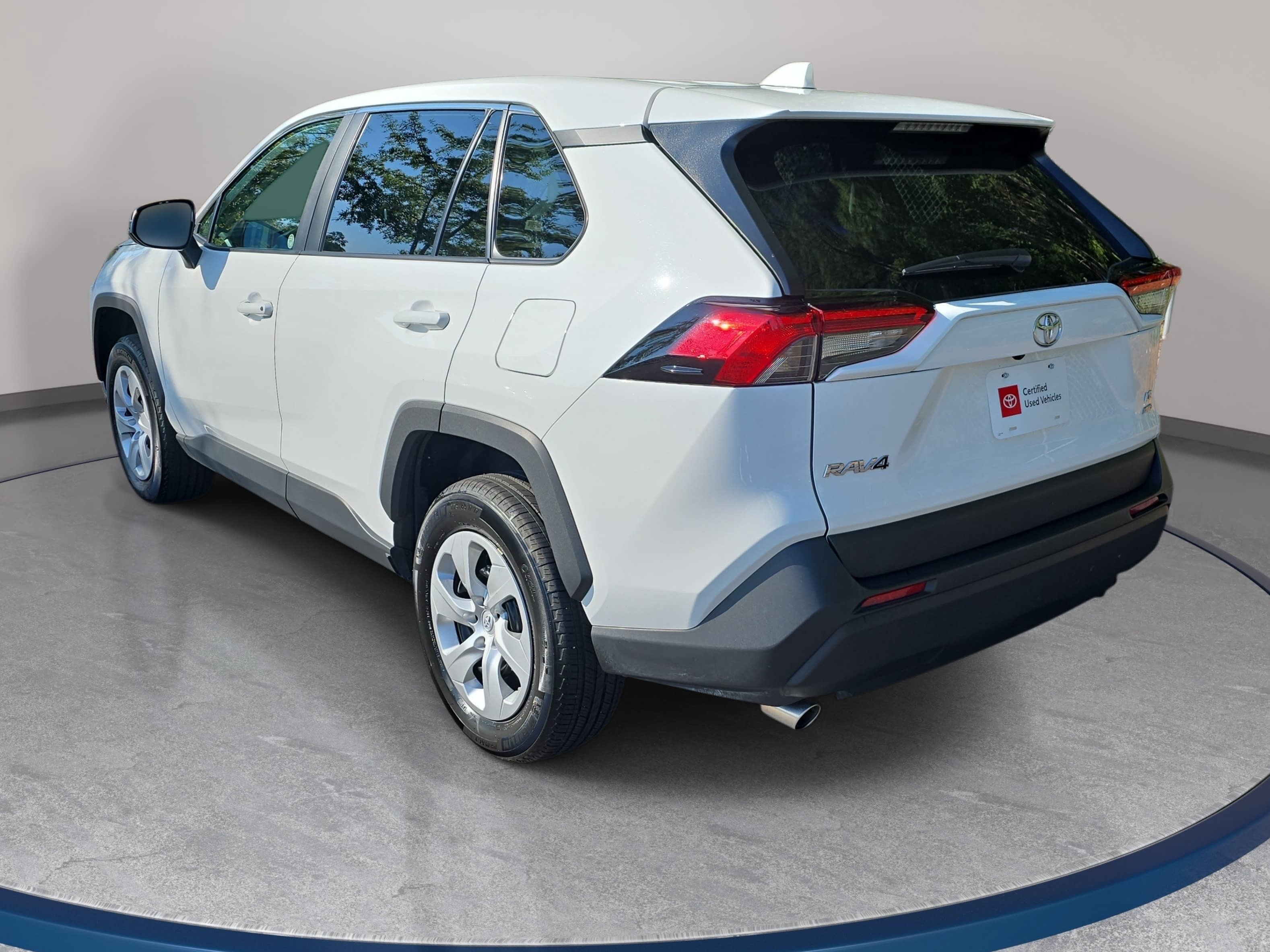Certified 2025 Toyota RAV4 LE AWD/4WD image 7