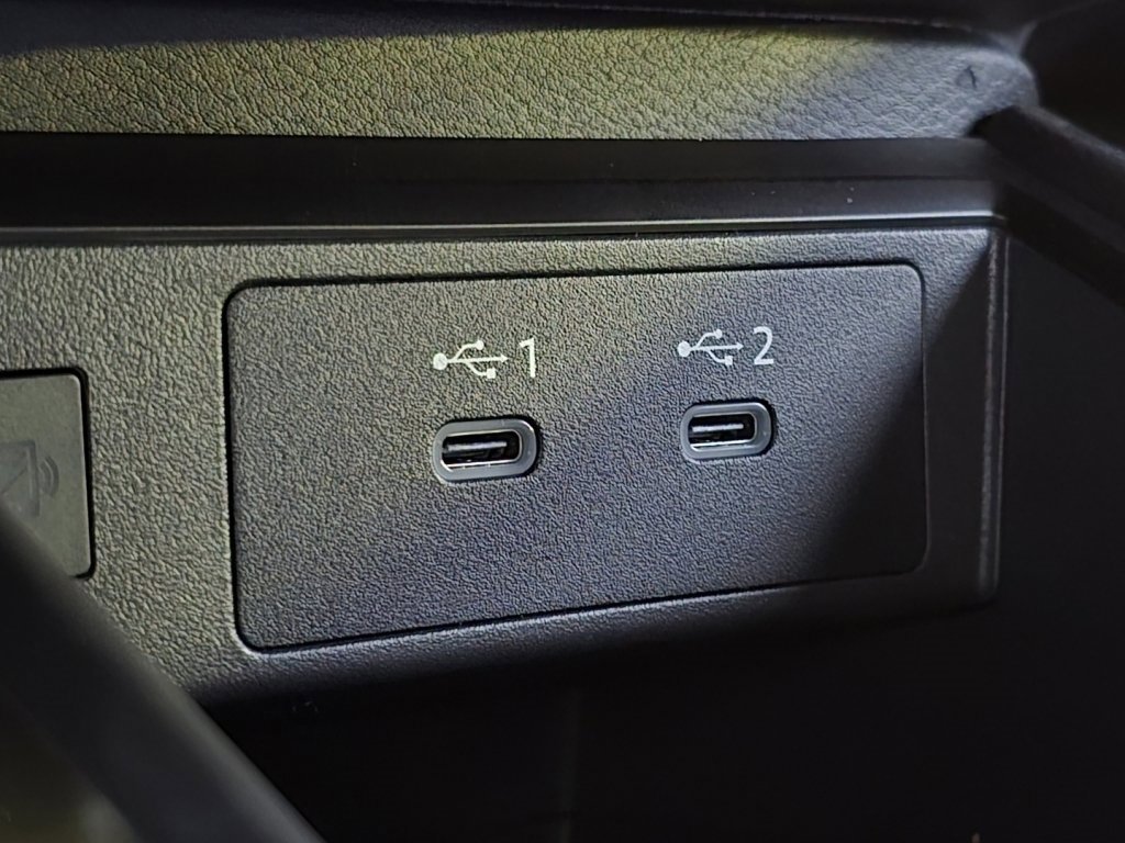 New 2026 Nissan Kicks SR w/ Cold Weather Package image 6