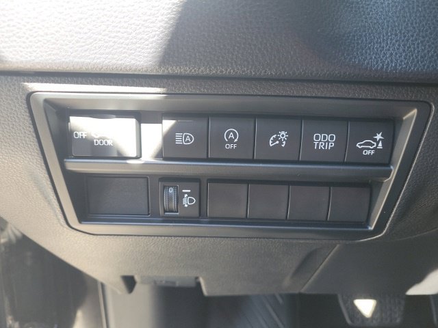 Used 2023 Toyota Tundra SR5 w/ SR5 Convenience Package AWD/4WD image 28