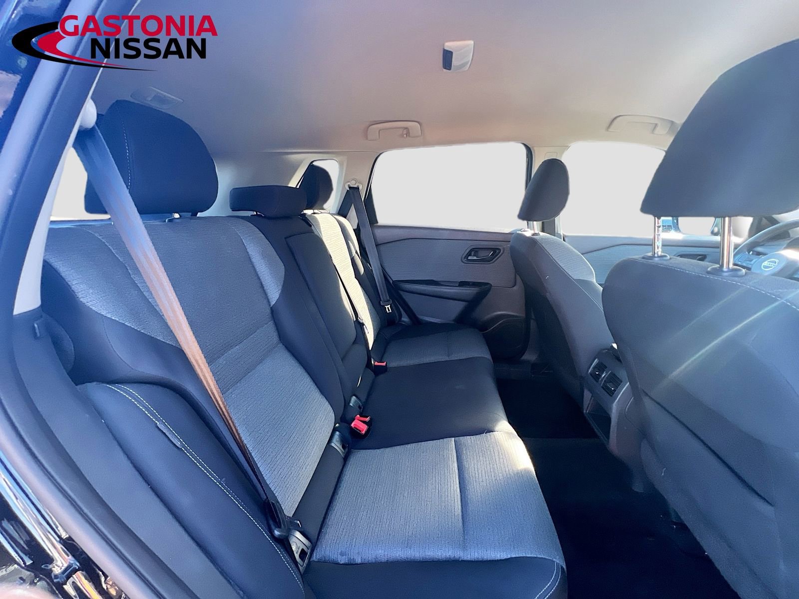 Used 2021 Nissan Rogue S image 34