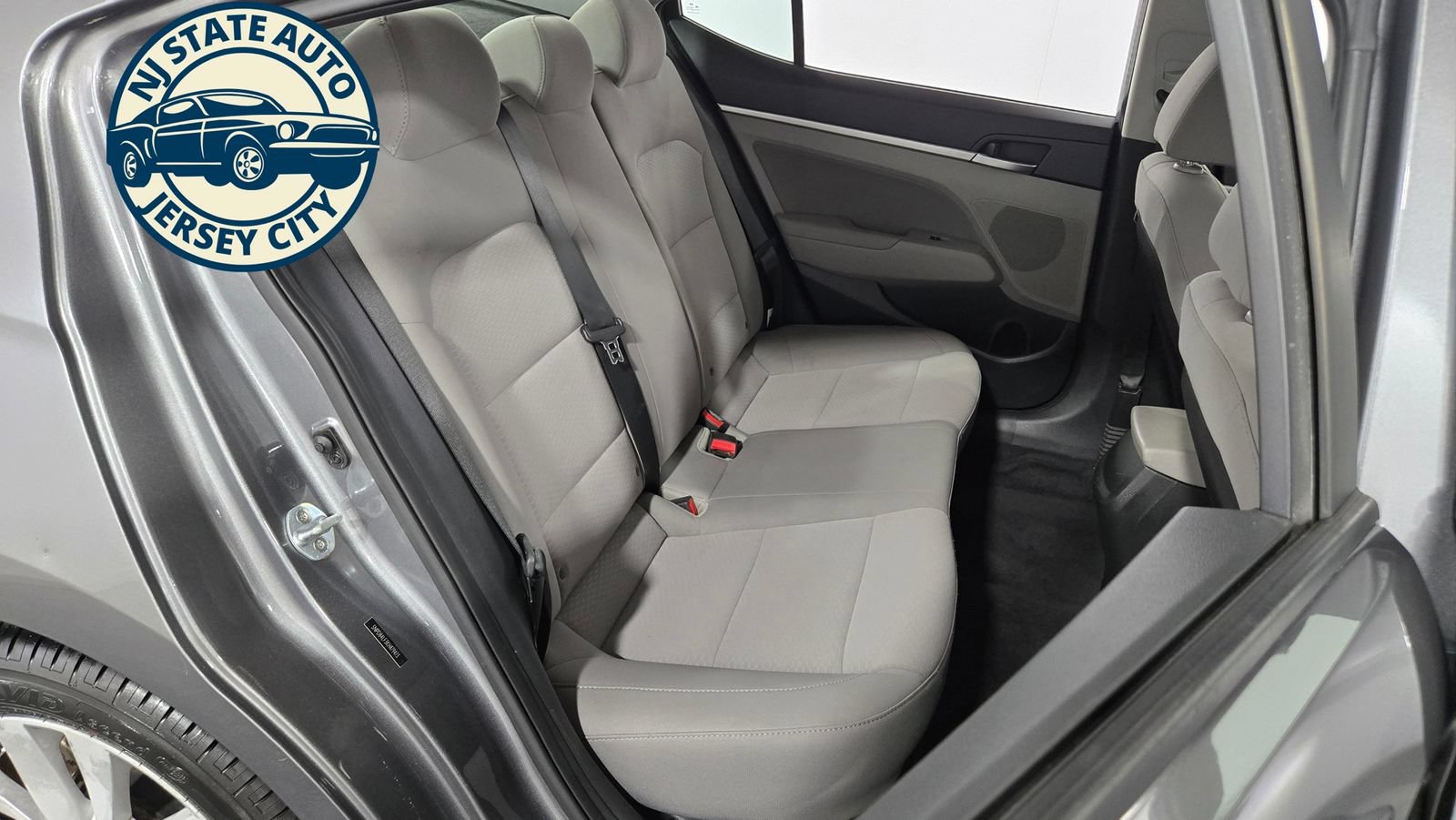 Used 2019 Hyundai Elantra SEL FWD image 32