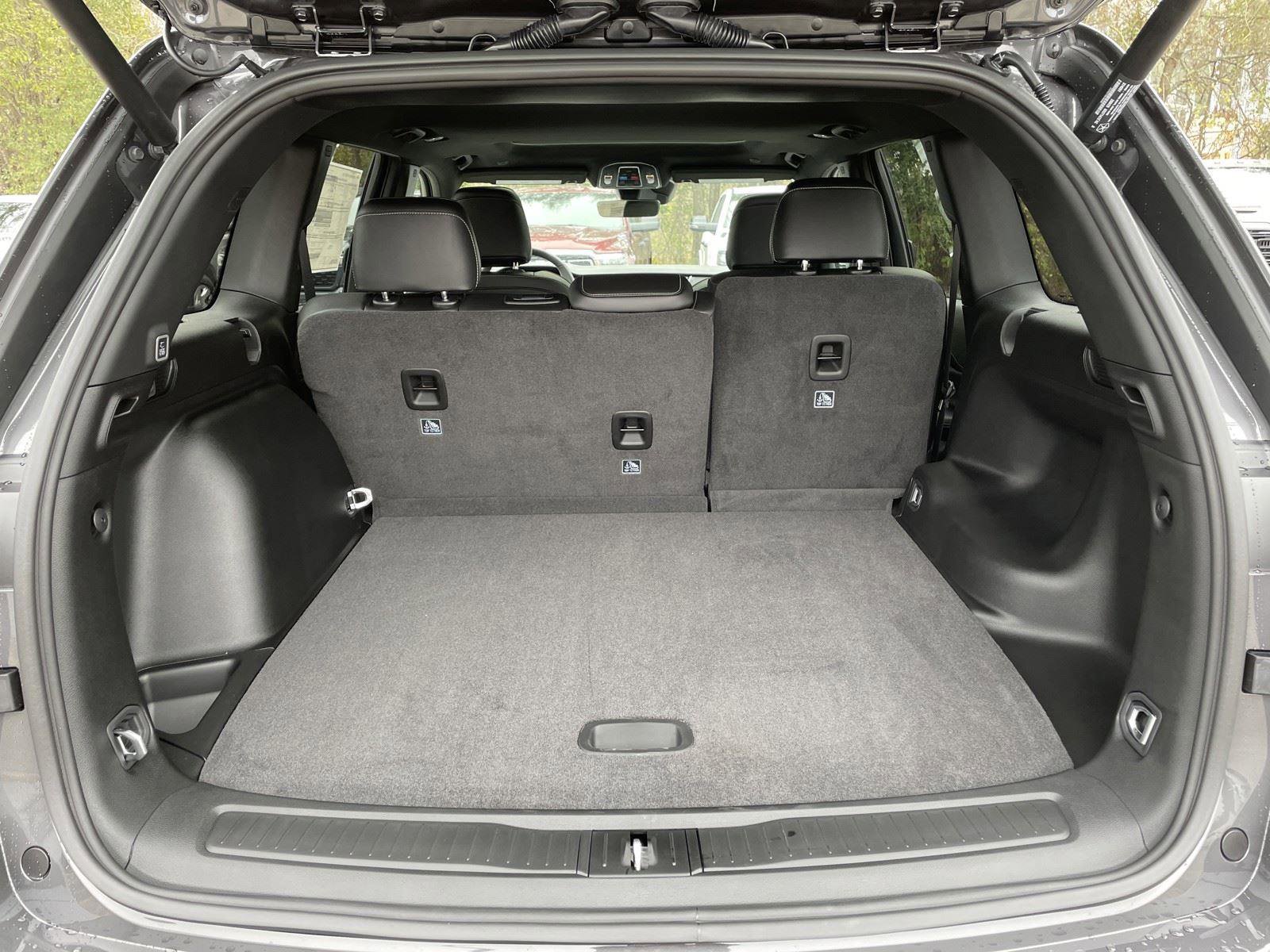 New 2025 Jeep Grand Cherokee Altitude image 33